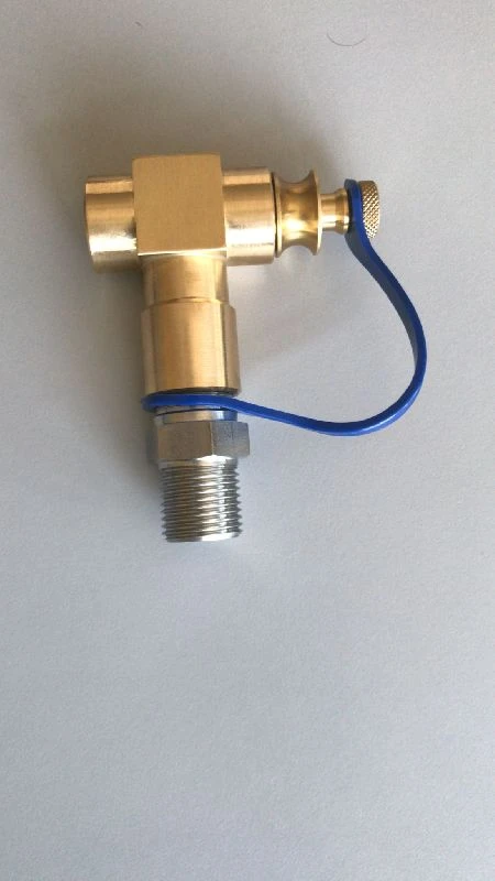 Вентиль TOMASETTO заправочный прямой v.20 М12 д. 6 мм